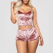 Lade das Bild in den Galerie-Viewer, Women 2pcs Velvet Sleepwear Sexy Spaghetti Strap Velvet Shorts Pajama Set Ladies Sleepwear female Pajama Party Set
